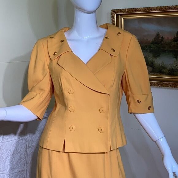 Louis Feraud 100% Wool Skirt & Jacket Suit Set - Picture 2 of 14